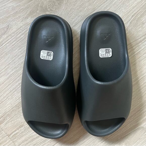 Adidas Yeezy slipper slides dark onyx size 6 - Picture 6 of 12